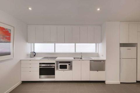 Travelodge Melbourne Docklands - NT Tourism 7