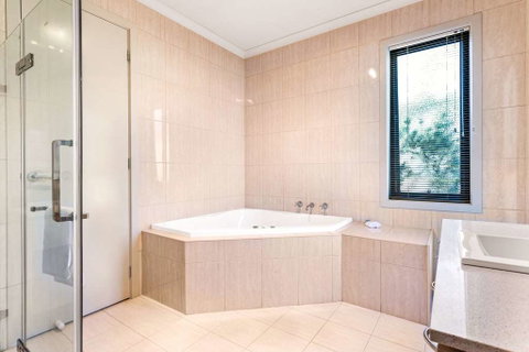Quality Suites Point Cook Seasons 5 - Accommodation NT 7