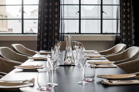 Adelphi Hotel - Accommodation NT 11