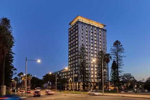 DoubleTree by Hilton Perth Waterfront - Accommodation NT 1