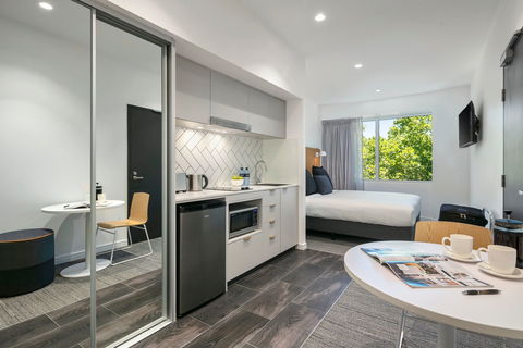 Quest Canberra City Walk - Accommodation NT 5