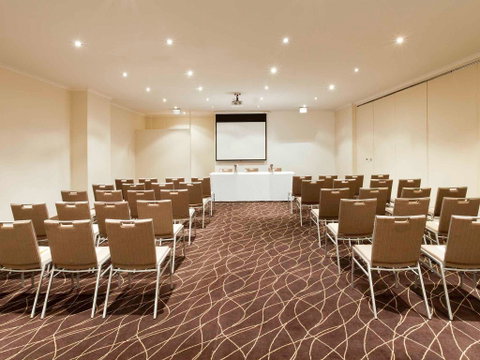 Mercure Canberra Hotel - Accommodation NT 9
