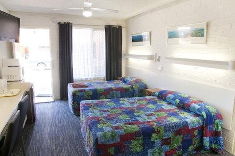 Coastal Bay Motel - Accommodation NT 3