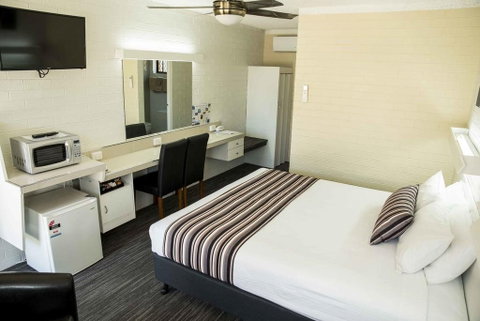 Coastal Bay Motel - Accommodation NT 8