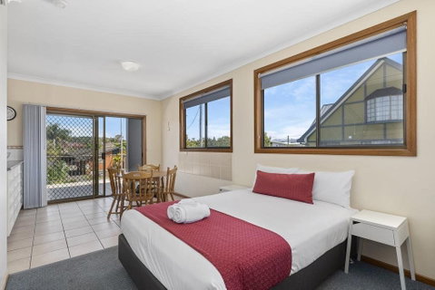 Coastal Bay Motel - Accommodation NT 9
