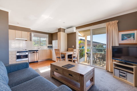 Aqualuna Beach Resort - Accommodation NT 4