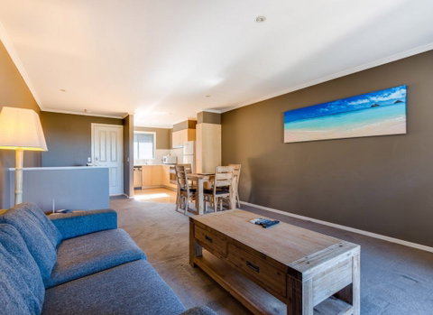 Aqualuna Beach Resort - Accommodation NT 5