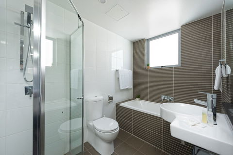 Astra Apartments North Sydney - NT Tourism 1