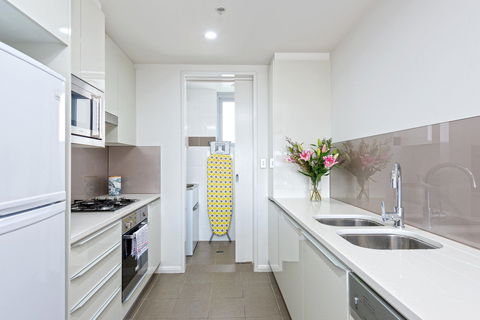 Astra Apartments North Sydney - NT Tourism 5