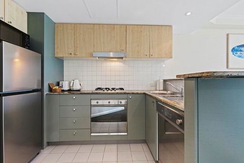 Astra Apartments Chatswood - NT Tourism 4