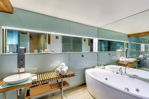 The Henry Jones Art Hotel - Accommodation NT 4