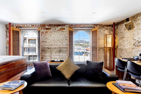 The Henry Jones Art Hotel - Accommodation NT 10