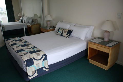 Alpha Sovereign Hotel Gold Coast - Accommodation NT 4