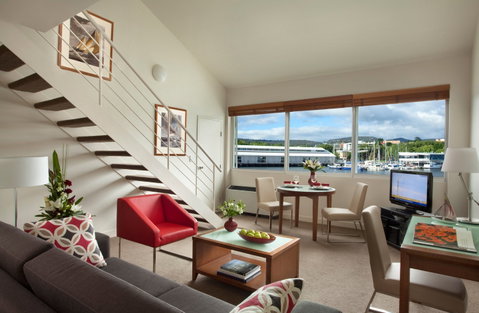 Somerset on the Pier - Accommodation NT 8