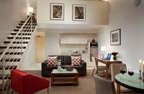 Somerset on the Pier - Accommodation NT 10