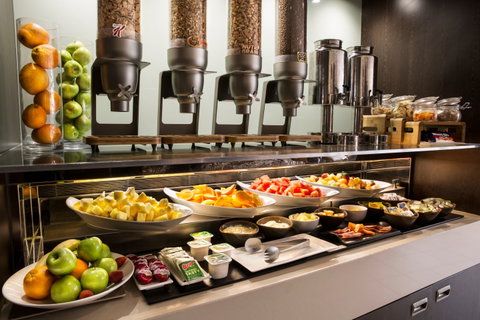 Holiday Inn Melbourne Airport - Accommodation NT 10