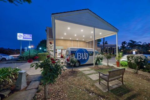 Best Western Airport Motel & Conv Ctr - Accommodation NT 2