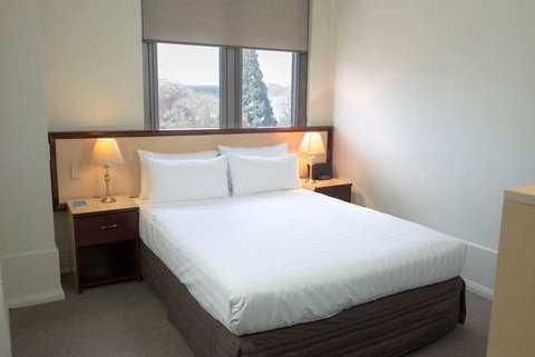 Mantra One Sandy Bay Road - Accommodation NT 8