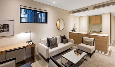 Skye Hotel Suites - Accommodation NT 6