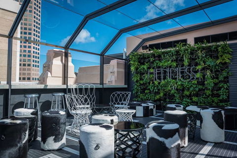 Mayfair Hotel - Accommodation NT 13