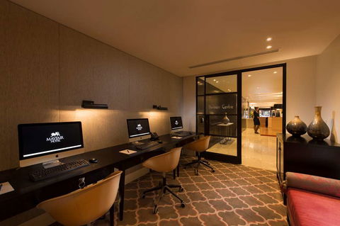 Mayfair Hotel - Accommodation NT 17