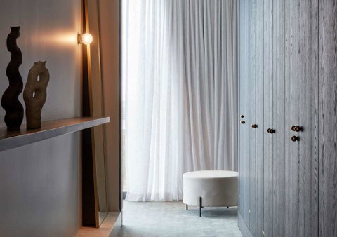 Eos by SkyCity - Accommodation NT 4