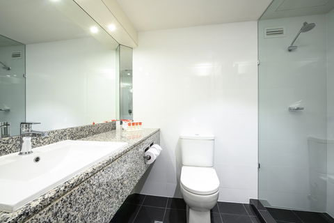 Hotel Grand Chancellor Adelaide - Accommodation NT 2