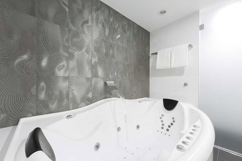 Avenue Hotel Canberra - Accommodation NT 3