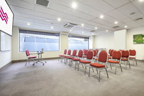 Crowne Plaza Canberra - Accommodation NT 9