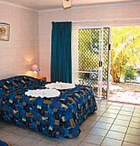 Colonial Palms Motor Inn - NT Tourism 0