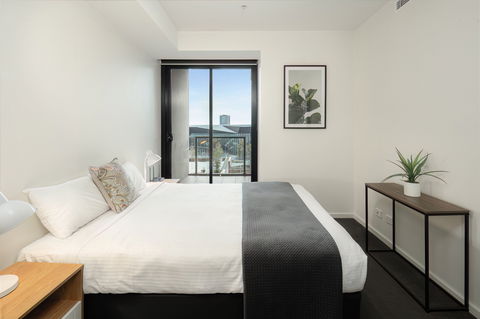 Melbourne Hotel Apartment Flinders Wharf - NT Tourism 4