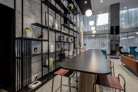 Travelodge Melbourne Docklands - Accommodation NT 4