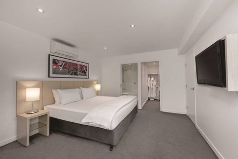 Travelodge Melbourne Docklands - Accommodation NT 12
