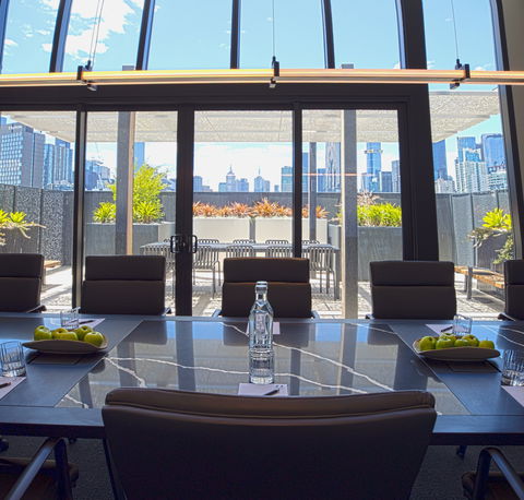 Oakwood Premier Melbourne - Accommodation NT 9