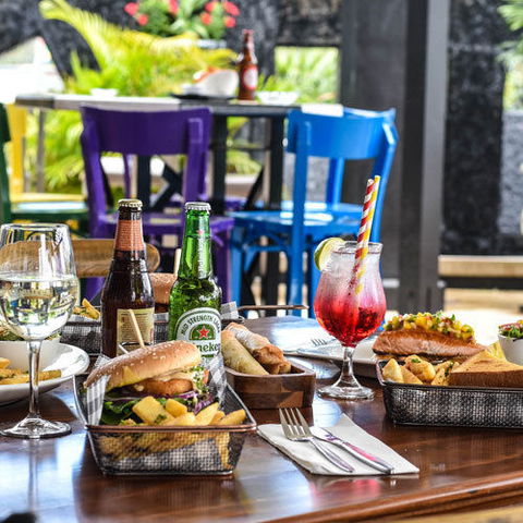 Alexandra Hills Hotel - Accommodation NT 9