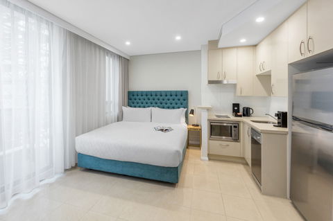 Meriton Suites Pitt Street - Accommodation NT 7