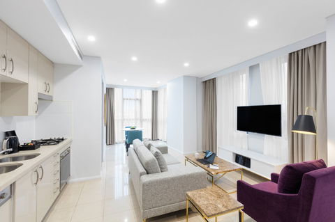 Meriton Suites Pitt Street - Accommodation NT 8