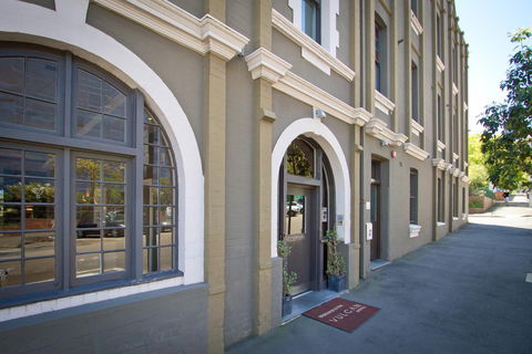 The Vulcan Hotel - Accommodation NT 1