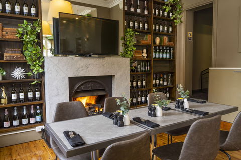 The Vulcan Hotel - Accommodation NT 13