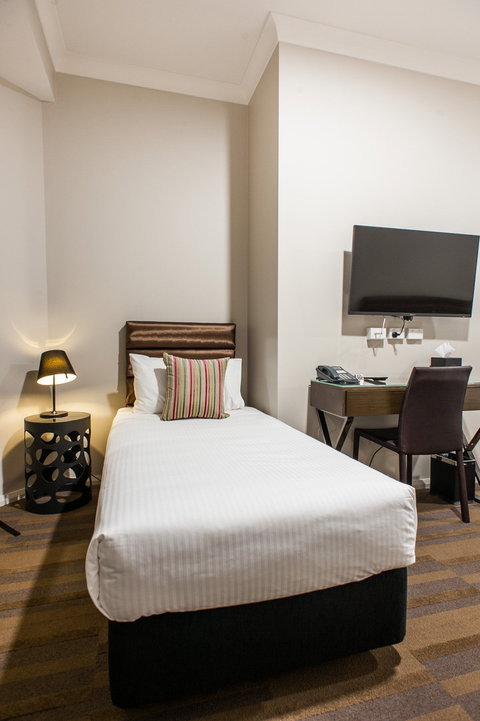 57 Hotel - Accommodation NT 1