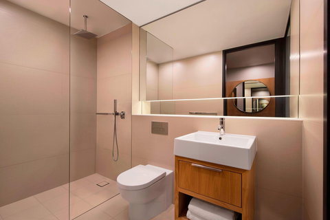 Four Points by Sheraton, Central Park - Accommodation NT 7