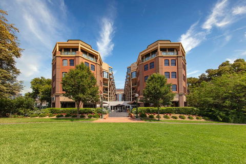 Amora Hotel Riverwalk Melbourne - Accommodation NT 0