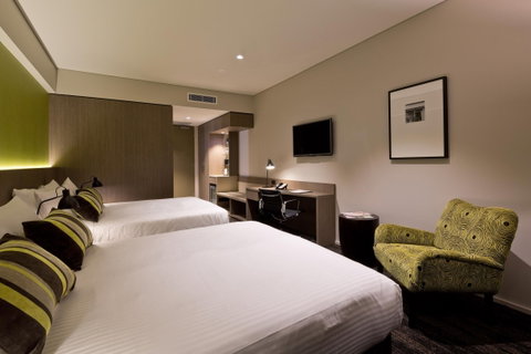 The Glen Hotel & Suites - Accommodation NT 2
