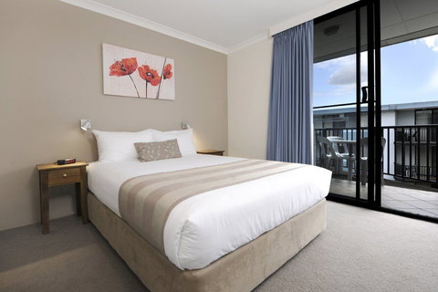 Assured Waterside Apartments - Accommodation NT 1