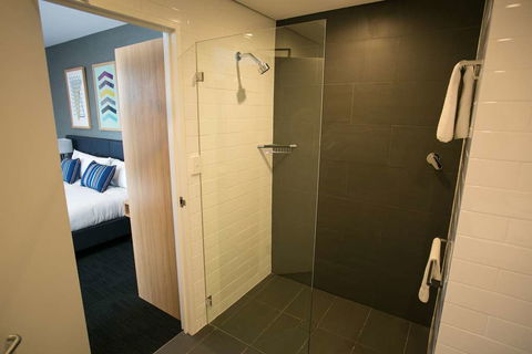 Alpha Hotel Eastern Creek - Accommodation NT 1