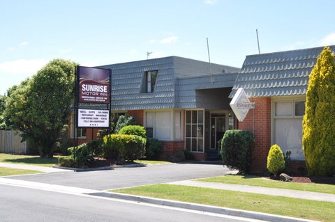 Sunrise Motor Inn - Accommodation NT 0