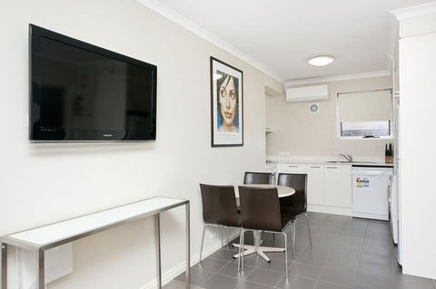 Forrest Hotel & Apartments - Accommodation NT 2