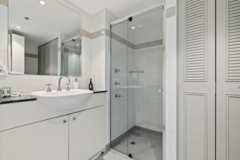 Astra Apartments Chatswood - NT Tourism 1