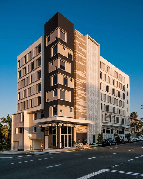 Woodroffe Hotel, Gold Coast - Accommodation NT 0