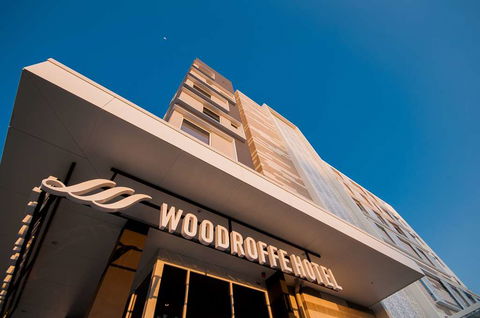 Woodroffe Hotel, Gold Coast - Accommodation NT 2